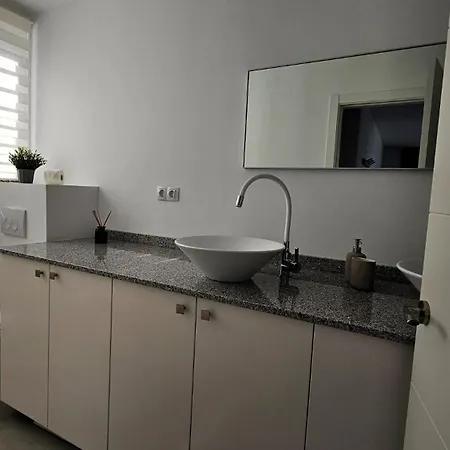 Utopia, Villa Lajares