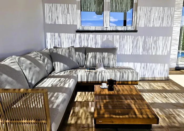 Villa Utopia, Lajares