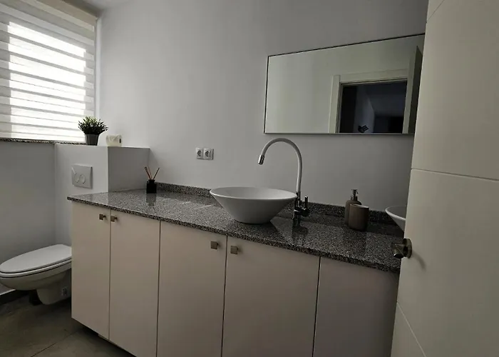 Utopia, Villa Lajares