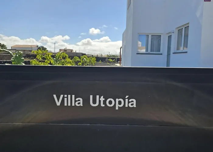 Utopia, Villa