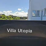 Utopia, Βίλα