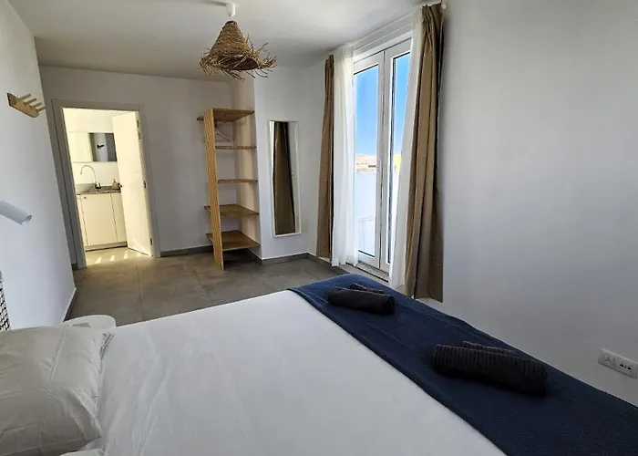 别墅 Utopia, 拉哈雷斯