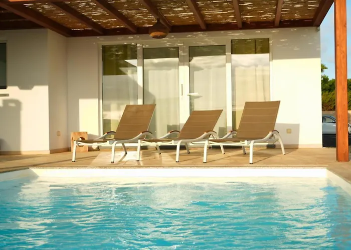 别墅 Utopia, 拉哈雷斯