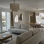 Utopia, Villa Lajares
