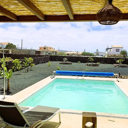 Utopia, Villa *