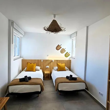 Villa Utopia, *