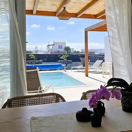 Utopia, Villa *